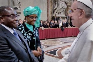 Robert Mugabe, Mrs Mugabe and Pope Francis on the day of his inauguration