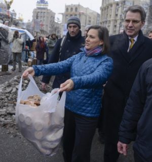 Victoria Nuland doing her "cookies for cops" routine