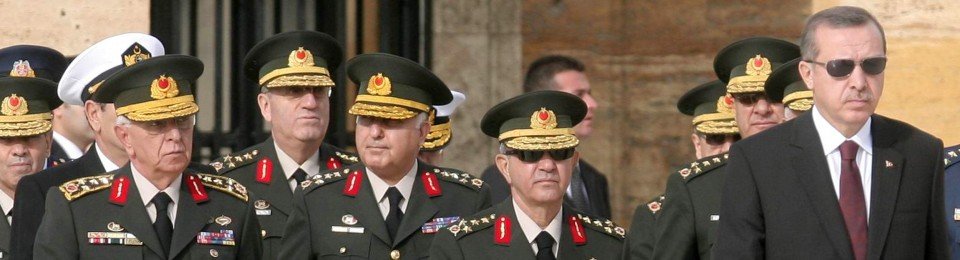 Who is standing behind Erdogan now?