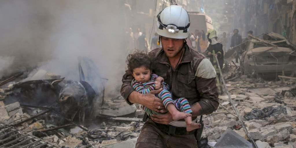 white-helmets-ft-article-header